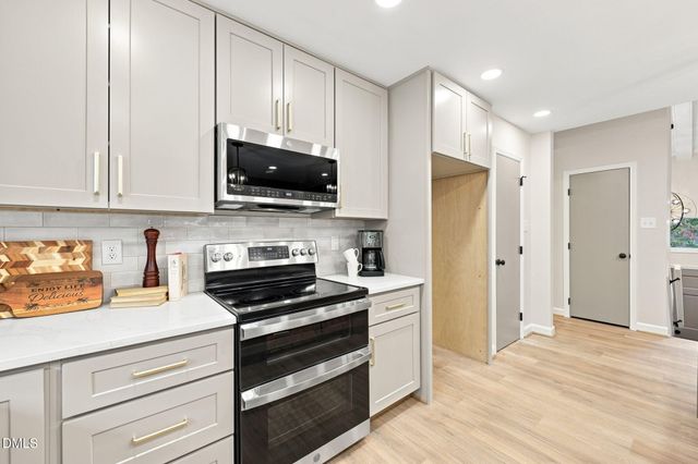 6220 Bramblewood Drive, Raleigh, NC 27612