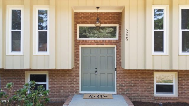 6220 Bramblewood Drive, Raleigh, NC 27612