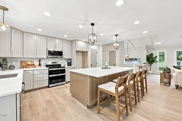 6220 Bramblewood Drive, Raleigh, NC 27612
