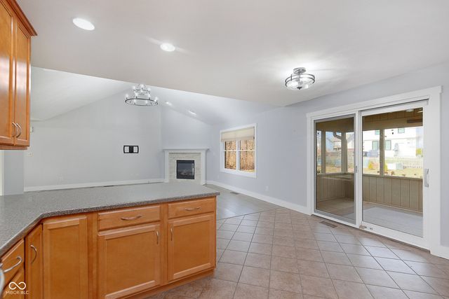 6686 Woodcrest Drive, Avon, IN 46123