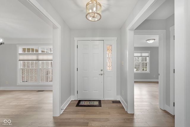 6686 Woodcrest Drive, Avon, IN 46123