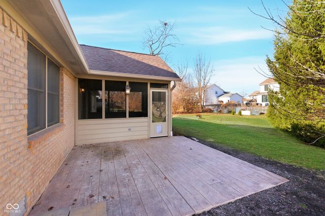 6686 Woodcrest Drive, Avon, IN 46123