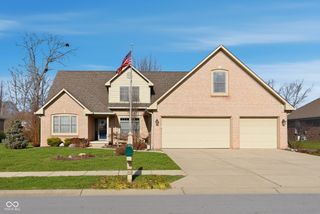 6686 Woodcrest Drive, Avon, IN 46123