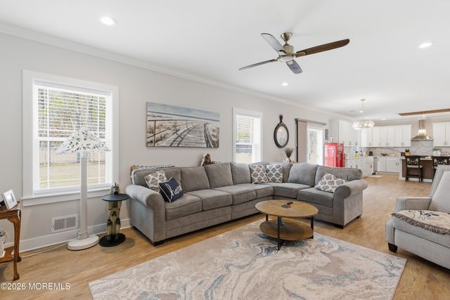 622 Lighthouse Drive, Manahawkin, NJ 08050