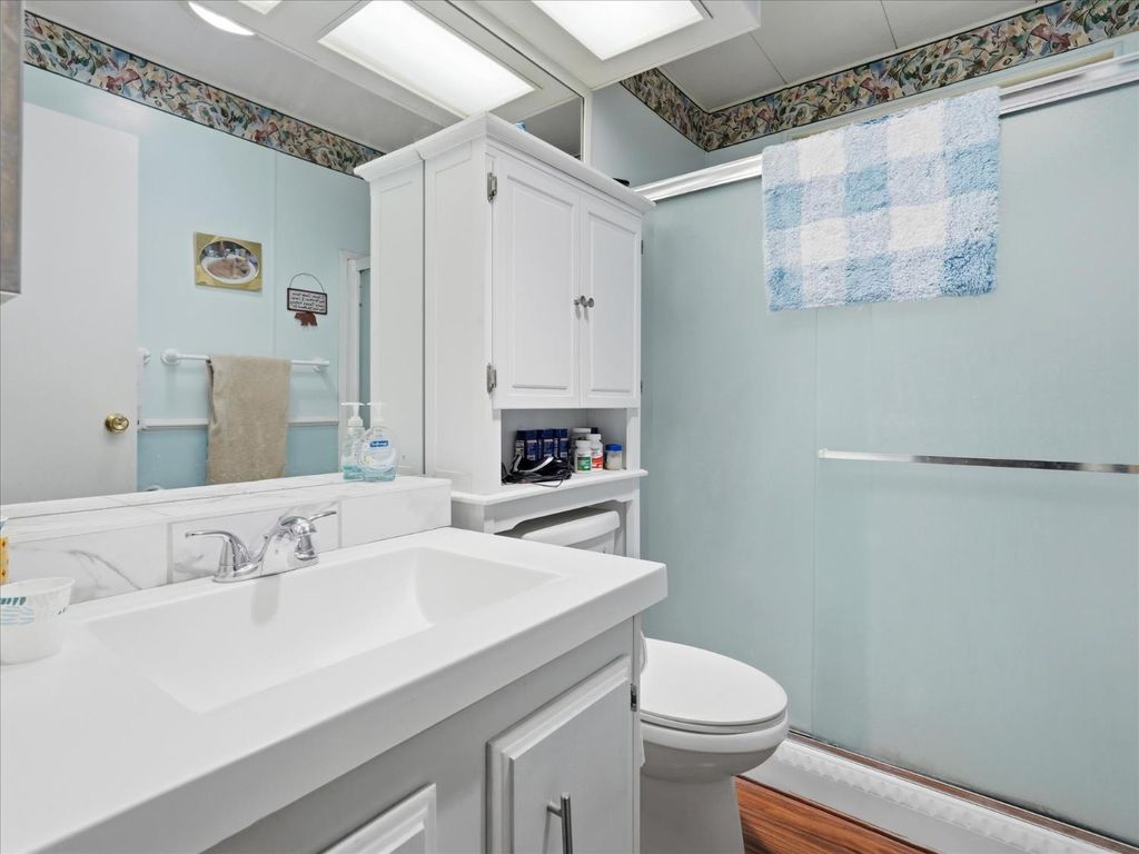 Image 18 of property listing at 39678 Rd 425b #16, Oakhurst, CA 93644