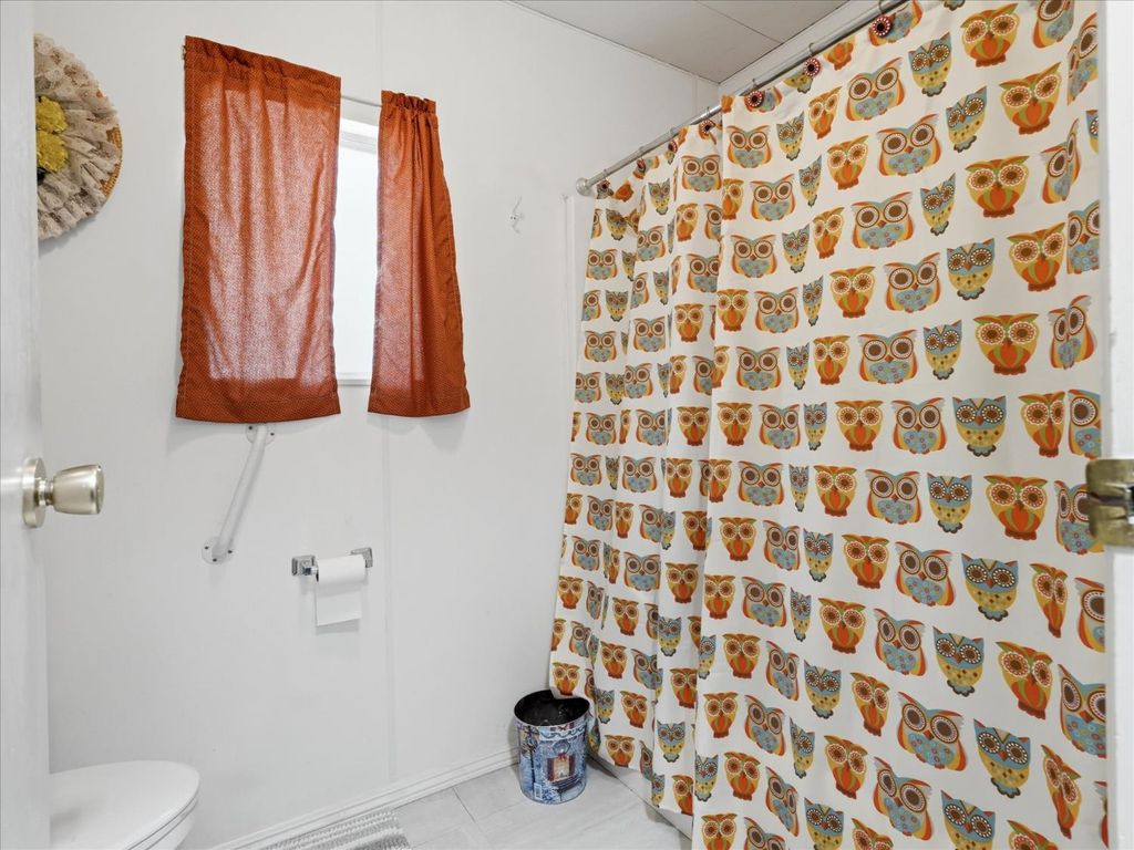 Image 25 of property listing at 39678 Rd 425b #16, Oakhurst, CA 93644