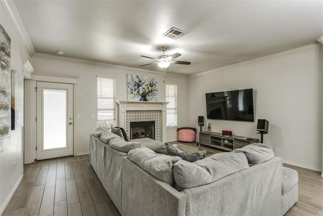 2232 Fallview Drive, Edmond, OK 73034