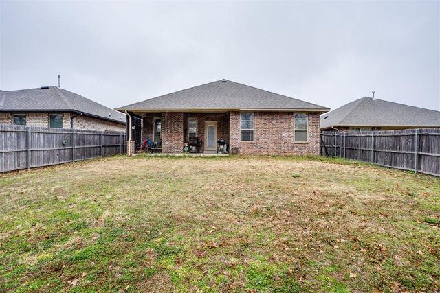 2232 Fallview Drive, Edmond, OK 73034