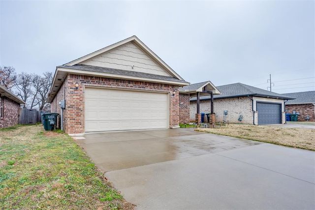 2232 Fallview Drive, Edmond, OK 73034