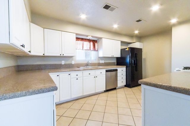3606 Saint Andrews Drive SE, Rio Rancho, NM 87124