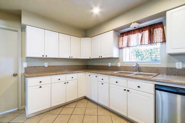 3606 Saint Andrews Drive SE, Rio Rancho, NM 87124