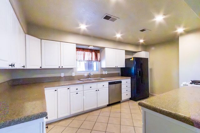 3606 Saint Andrews Drive SE, Rio Rancho, NM 87124