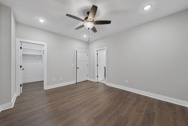 2624 S Main St Apt 18, Springfield, TN 37172