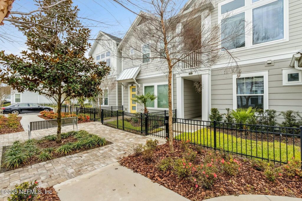 11484 GULLY Court, Jacksonville, FL 32256