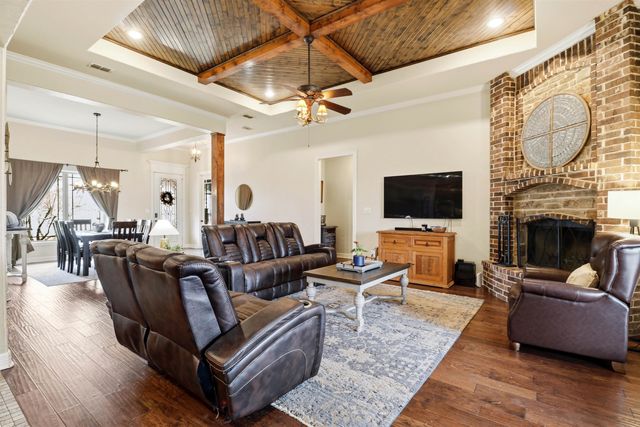 165 Highland Blvd, Hallsville, TX 75650