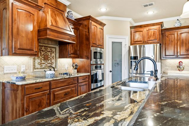 165 Highland Blvd, Hallsville, TX 75650