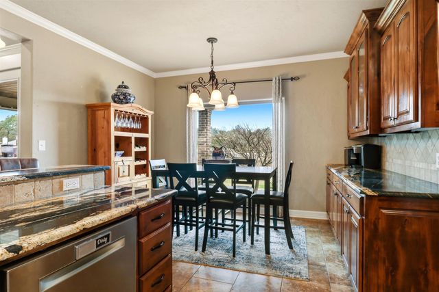 165 Highland Blvd, Hallsville, TX 75650