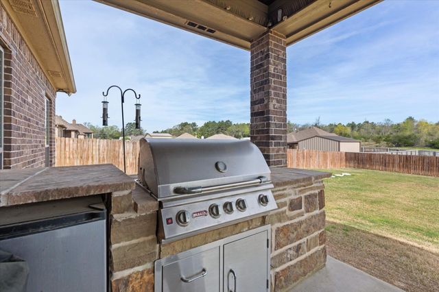 165 Highland Blvd, Hallsville, TX 75650