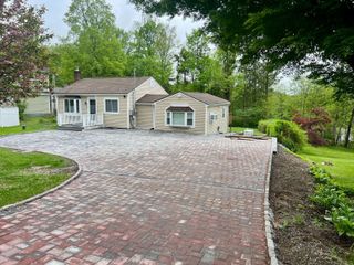 16 Albion Road, New Fairfield, CT 06812