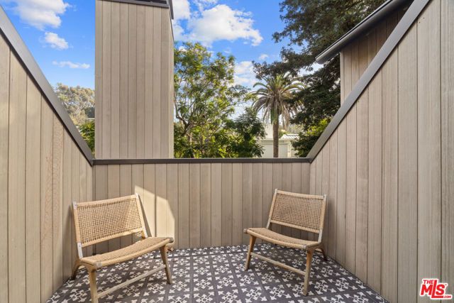 719 San Lorenzo Street, Santa Monica, CA 90402