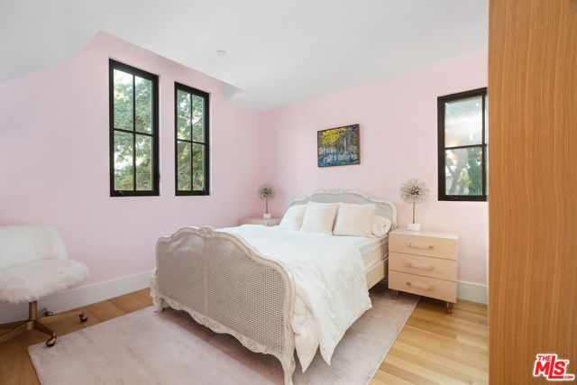 719 San Lorenzo Street, Santa Monica, CA 90402