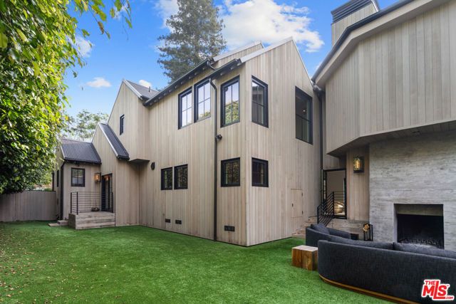 719 San Lorenzo Street, Santa Monica, CA 90402