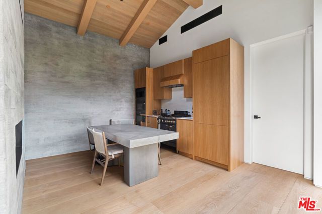 719 San Lorenzo Street, Santa Monica, CA 90402