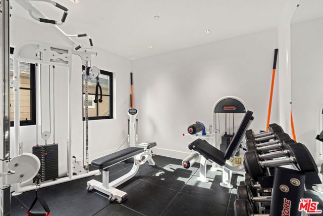 719 San Lorenzo Street, Santa Monica, CA 90402