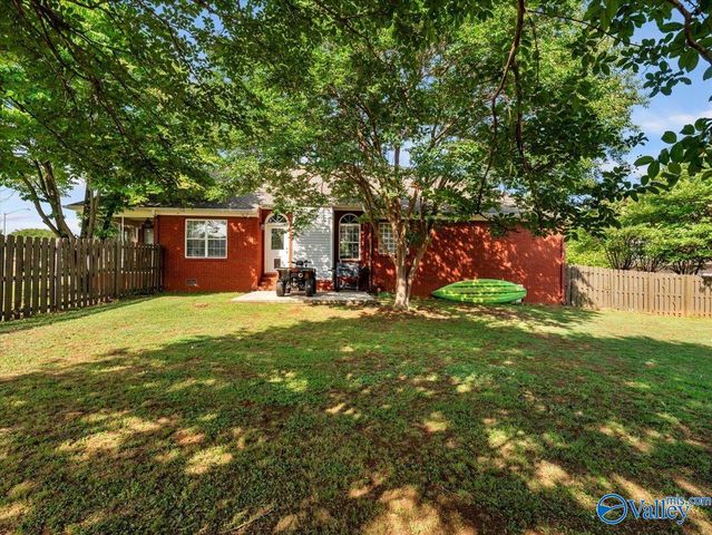 100 Bridle Bend Court, Huntsville, AL 35811