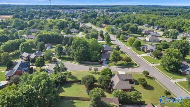 100 Bridle Bend Court, Huntsville, AL 35811