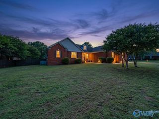 100 Bridle Bend Court, Huntsville, AL 35811