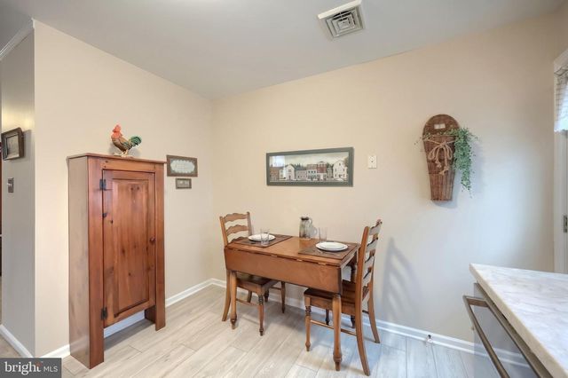 657 KYLE RD, York, PA 17404