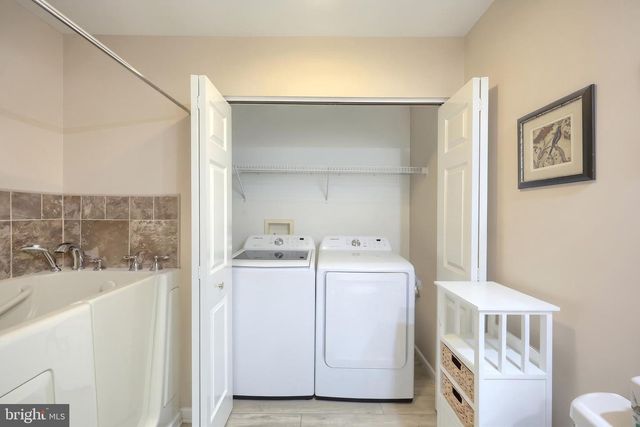 657 KYLE RD, York, PA 17404