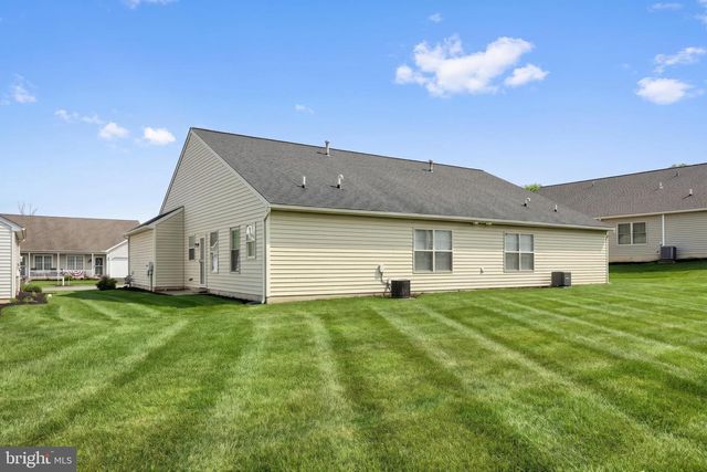 657 KYLE RD, York, PA 17404