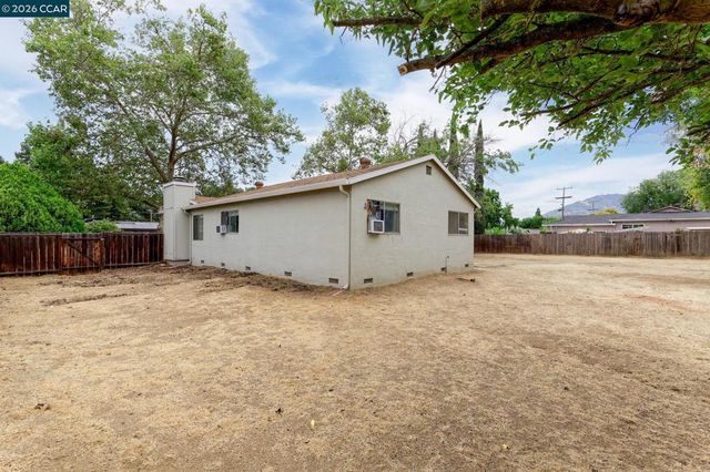 5074 Black Oak Rd, Concord, CA 94521