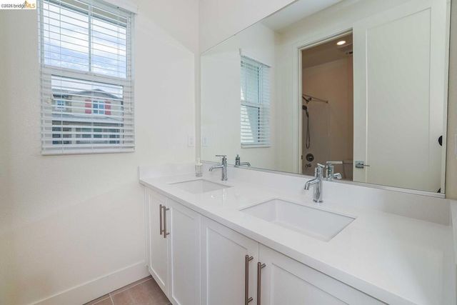 61101 Via Vicenza, San Ramon, CA 94583