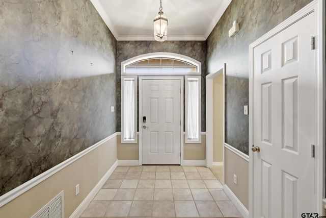 3105 Rouncival Dr., Longview, TX 75605