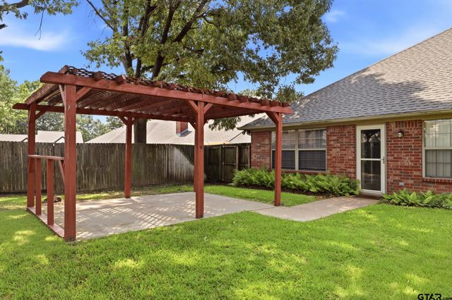 3105 Rouncival Dr., Longview, TX 75605