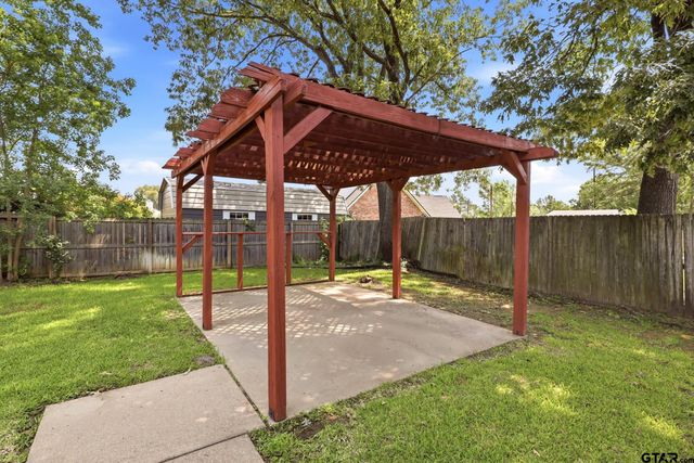 3105 Rouncival Dr., Longview, TX 75605