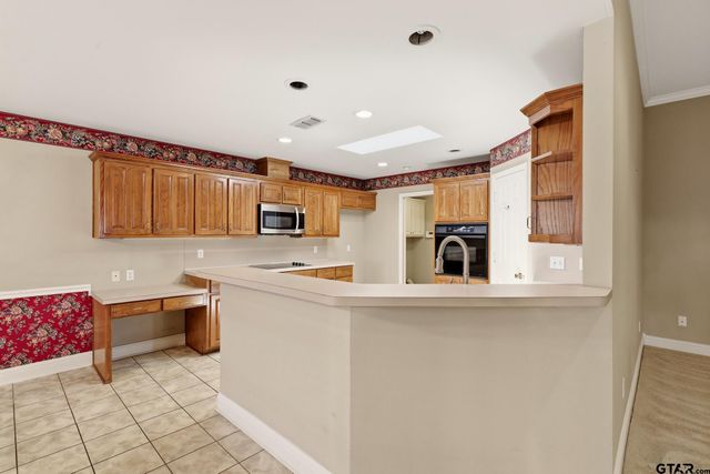 3105 Rouncival Dr., Longview, TX 75605