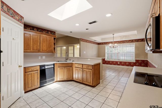3105 Rouncival Dr., Longview, TX 75605
