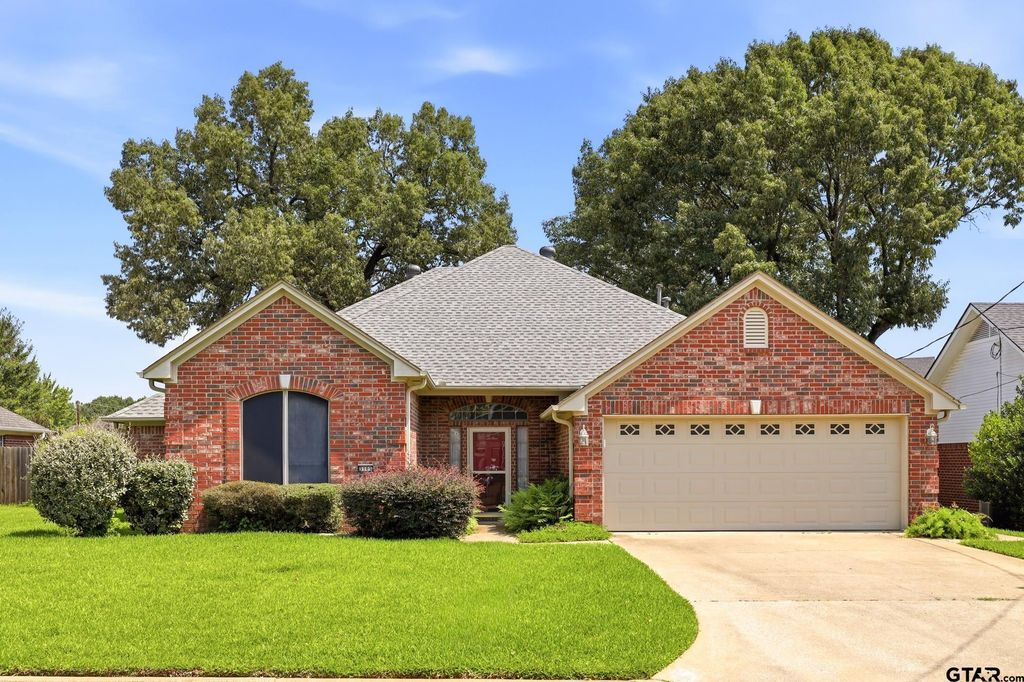 3105 Rouncival Dr., Longview, TX 75605