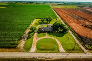 2211 Beasley West End, Beasley, TX 77417