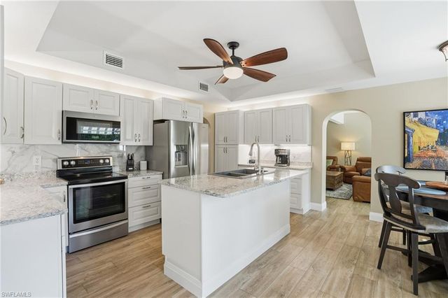 8380 Aqua Cove LN, North Fort Myers, FL 33903