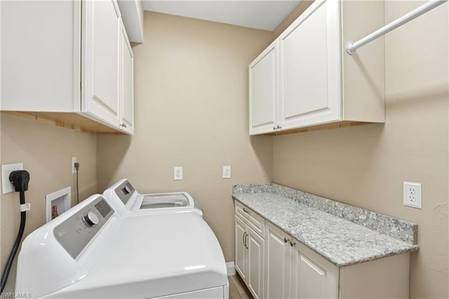 8380 Aqua Cove LN, North Fort Myers, FL 33903