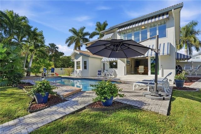 8380 Aqua Cove LN, North Fort Myers, FL 33903