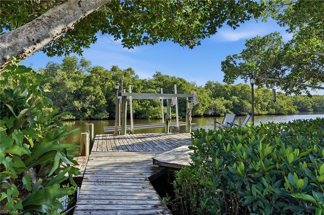 8380 Aqua Cove LN, North Fort Myers, FL 33903