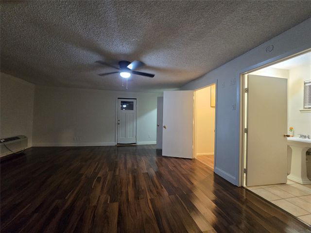 648 Penguin Drive, Dallas, TX 75241