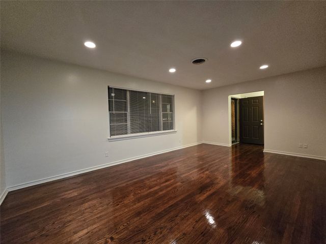 648 Penguin Drive, Dallas, TX 75241