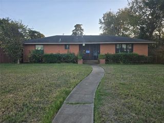 648 Penguin Drive, Dallas, TX 75241